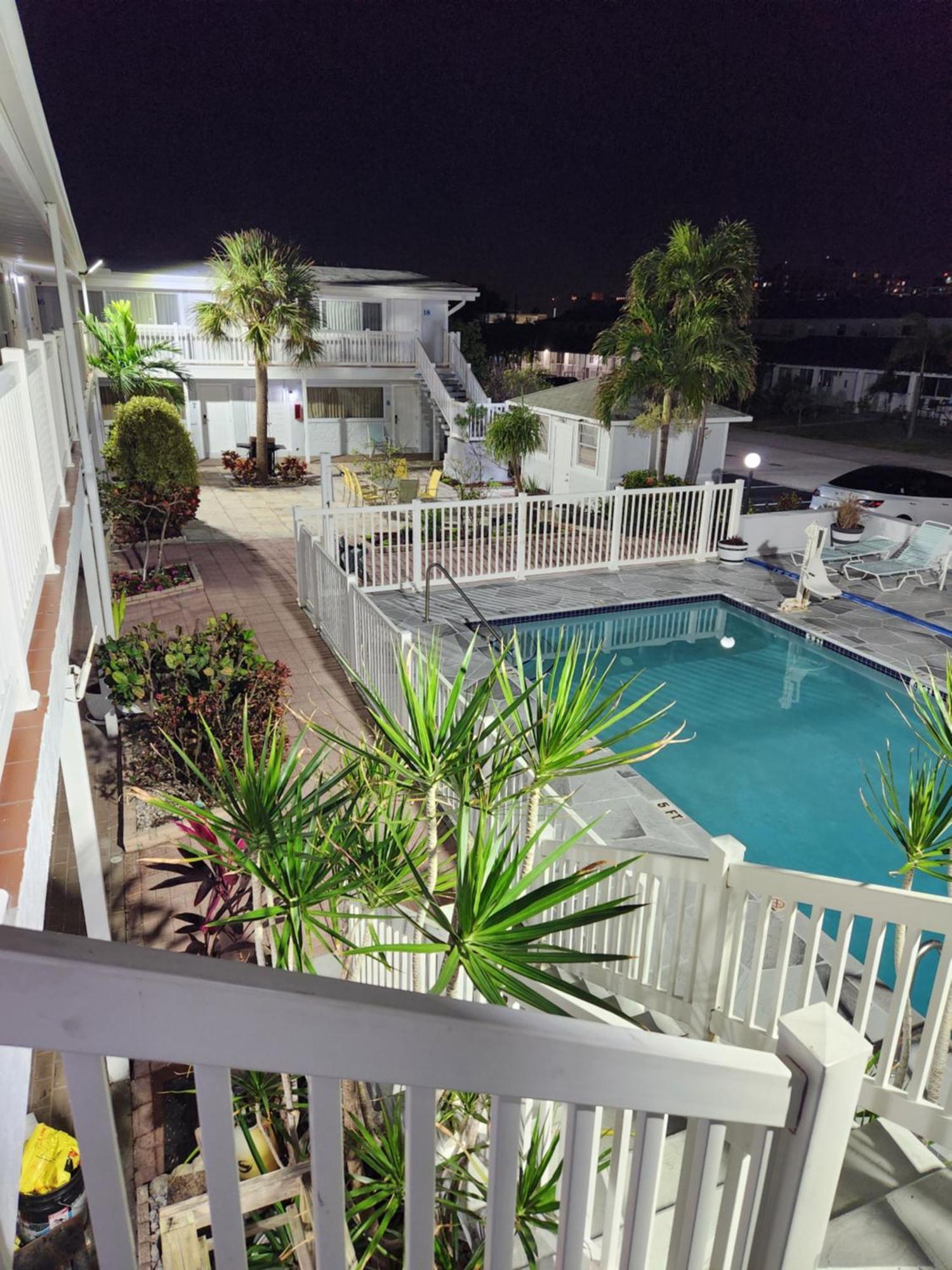 Motel The Palms On Ocean Pompano Beach Zewnętrze zdjęcie